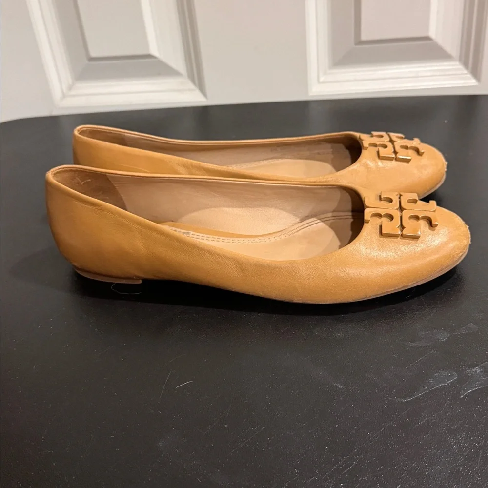 Tory Burch Women's Tan Flats size 7